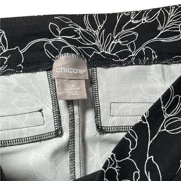 Chico's Brigitte Basic Slit Ankle Pants Front Pockets Size 4 Regular Stretchy - Picture 5 of 9